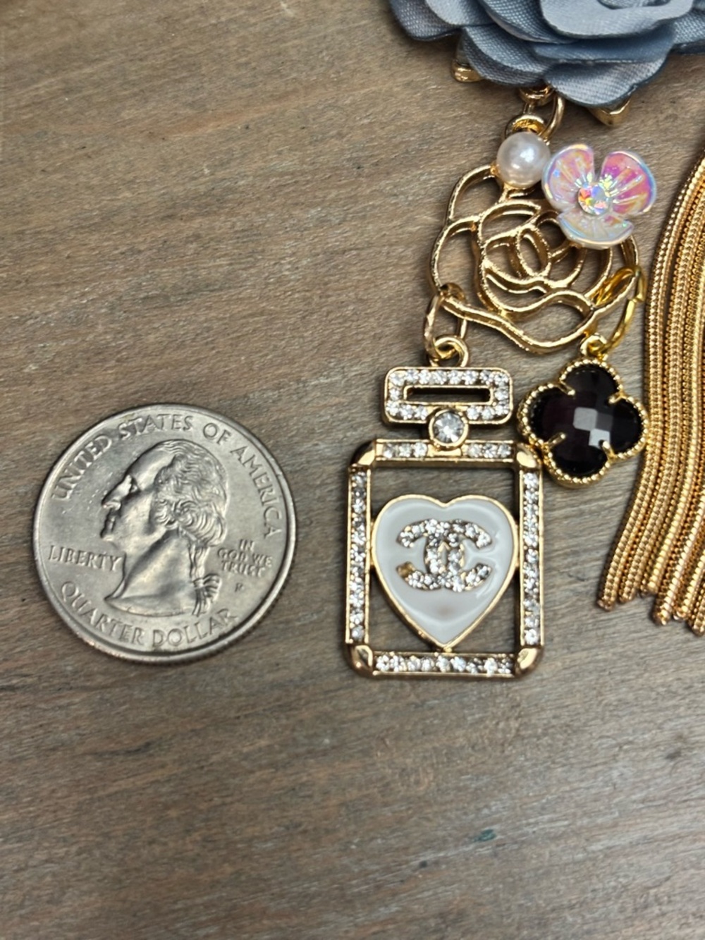 CHANEL Rhinestone perfume bottle charm, Flower, Chain, Purple Clover Bag Charm - Picture 5 of 6